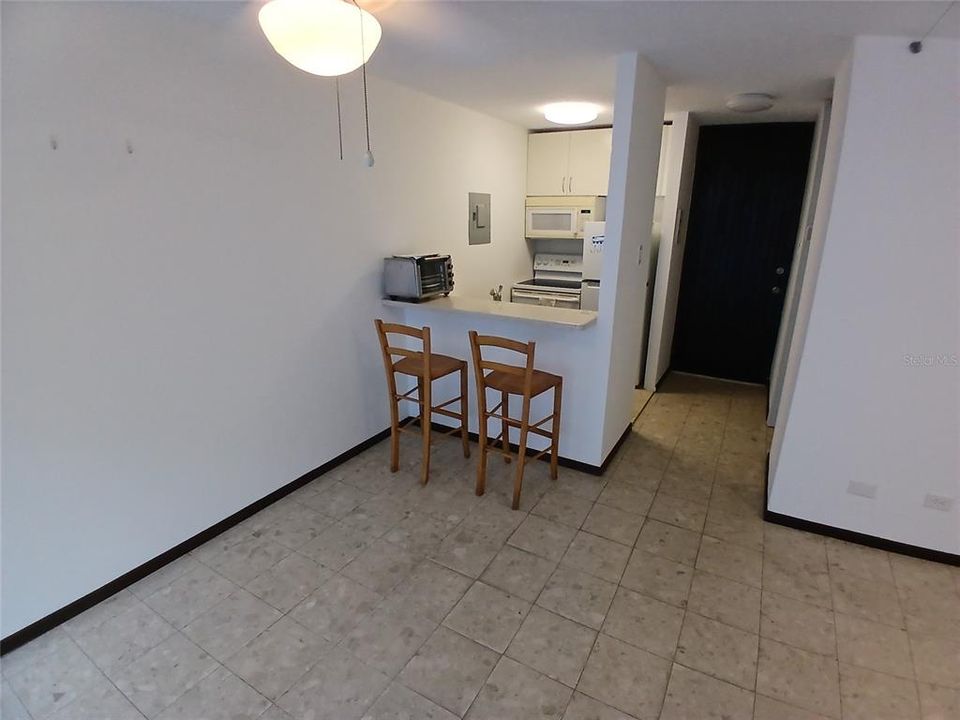 На продажу: $199,900 (0 спален, 1 ванн, 462 Квадратных фут)