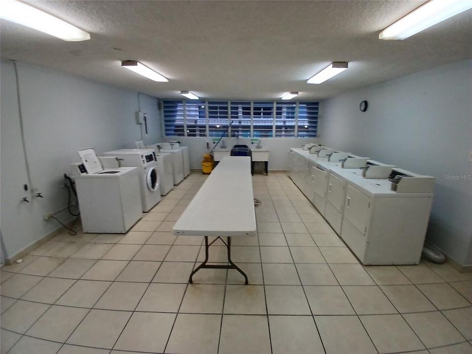 На продажу: $199,900 (0 спален, 1 ванн, 462 Квадратных фут)