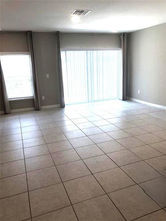 出租: $2,300 (3 贝兹, 2 浴室, 1635 平方英尺)