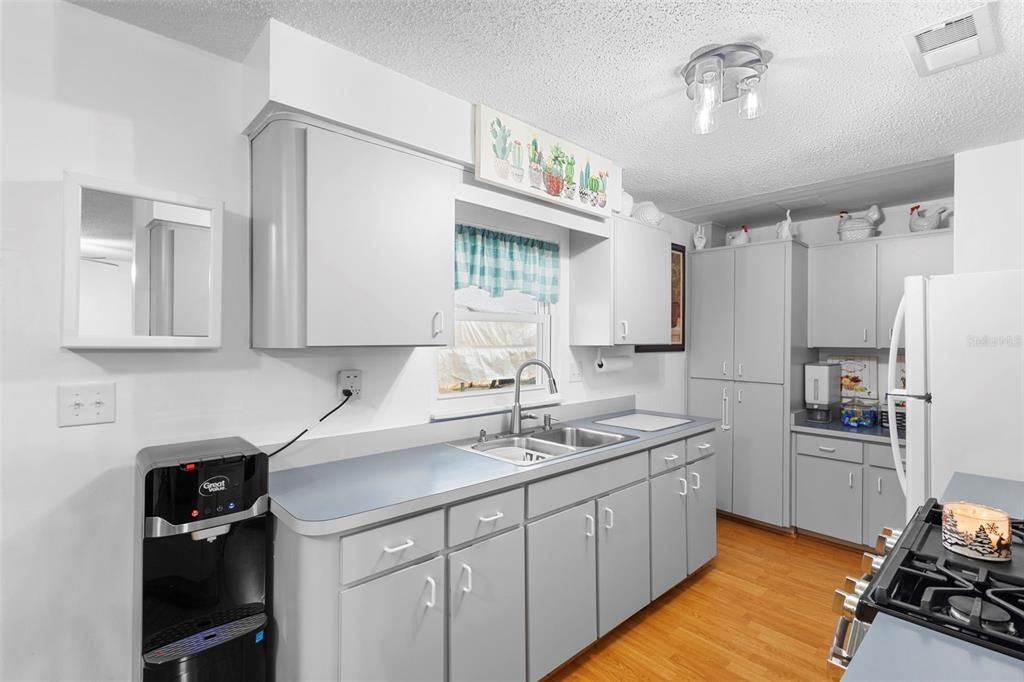 En Venta: $270,000 (3 camas, 2 baños, 1184 Pies cuadrados)