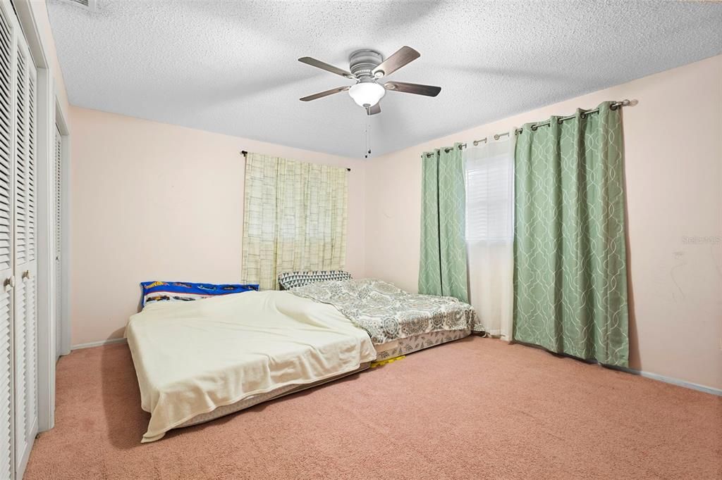 En Venta: $270,000 (3 camas, 2 baños, 1184 Pies cuadrados)