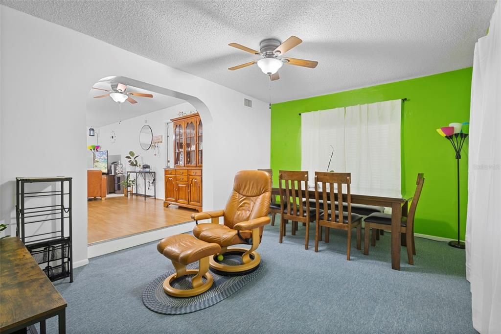 En Venta: $270,000 (3 camas, 2 baños, 1184 Pies cuadrados)