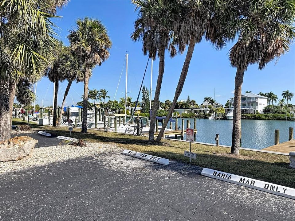 For Sale: $599,900 (2 beds, 2 baths, 1150 Square Feet)