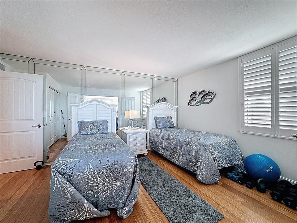 For Sale: $599,900 (2 beds, 2 baths, 1150 Square Feet)