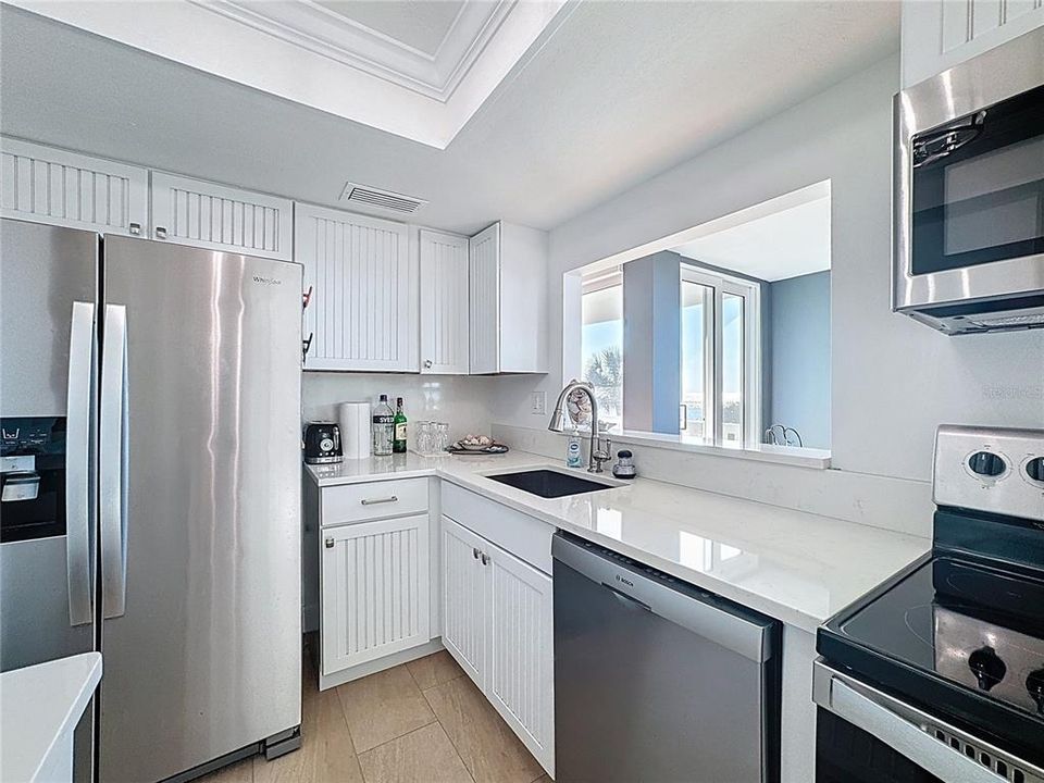 For Sale: $599,900 (2 beds, 2 baths, 1150 Square Feet)