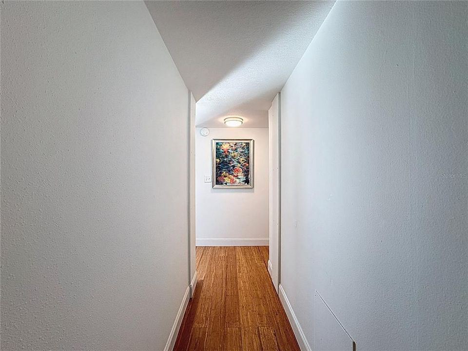 For Sale: $599,900 (2 beds, 2 baths, 1150 Square Feet)