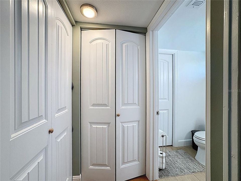 For Sale: $599,900 (2 beds, 2 baths, 1150 Square Feet)