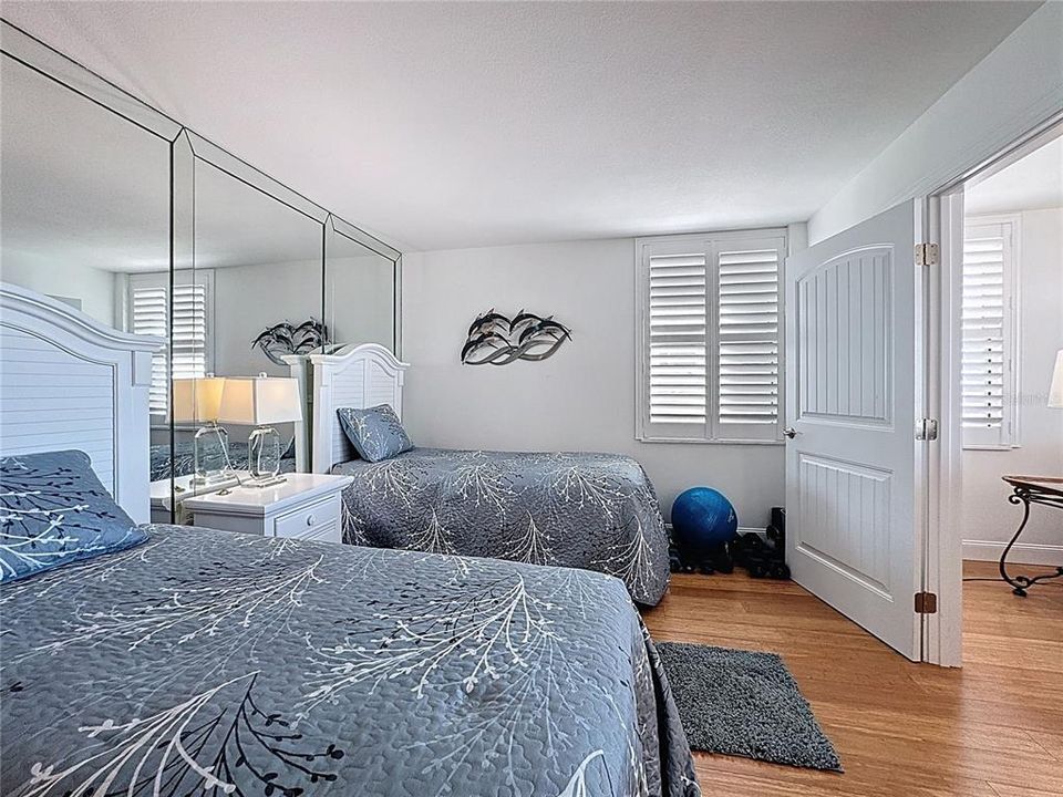 For Sale: $599,900 (2 beds, 2 baths, 1150 Square Feet)