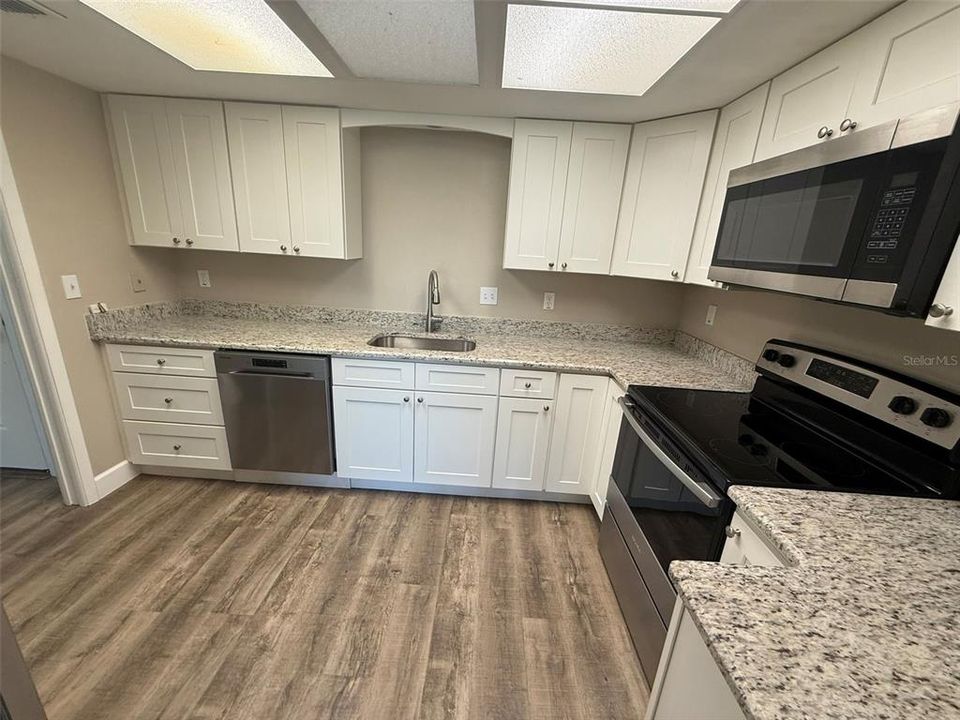 В аренду: $1,400 (2 спален, 2 ванн, 1112 Квадратных фут)