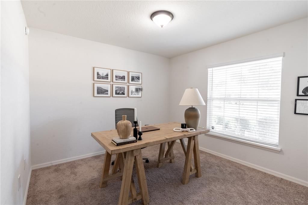 На продажу: $358,000 (4 спален, 2 ванн, 1818 Квадратных фут)