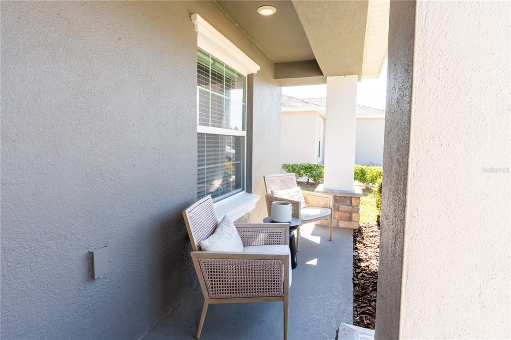 На продажу: $358,000 (4 спален, 2 ванн, 1818 Квадратных фут)