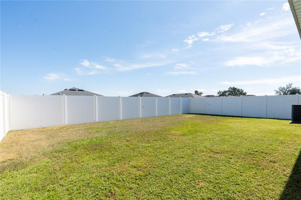 На продажу: $358,000 (4 спален, 2 ванн, 1818 Квадратных фут)