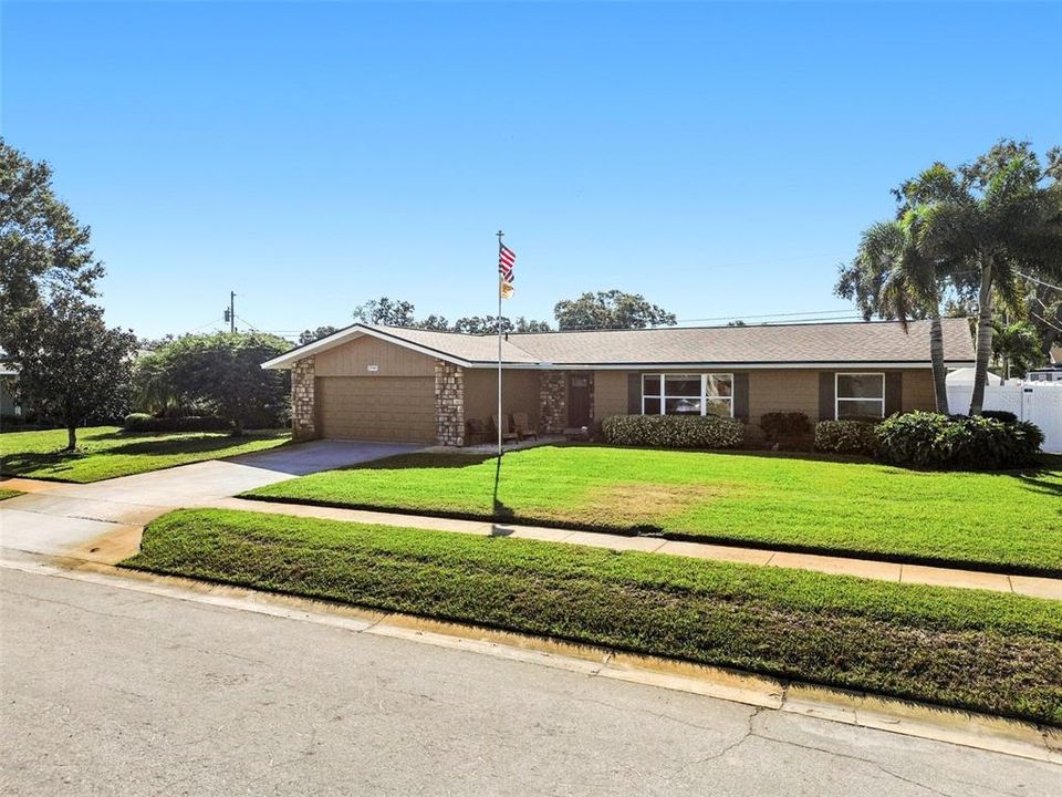 待售: $699,950 (3 贝兹, 2 浴室, 2056 平方英尺)