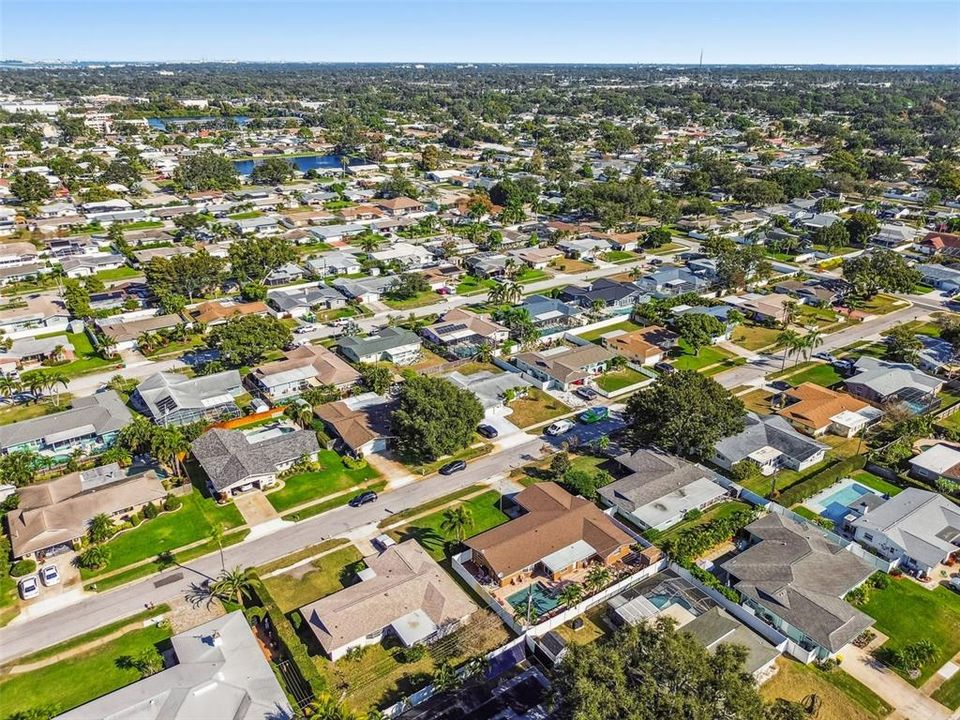 待售: $699,950 (3 贝兹, 2 浴室, 2056 平方英尺)