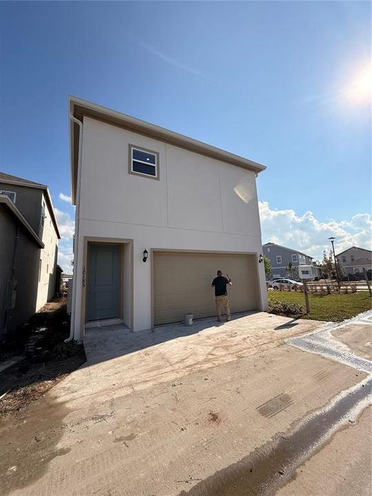 For Rent: $1,900 (1 beds, 1 baths, 79 Square Feet)