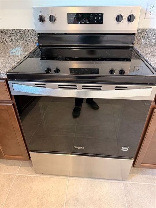 For Rent: $1,900 (1 beds, 1 baths, 79 Square Feet)