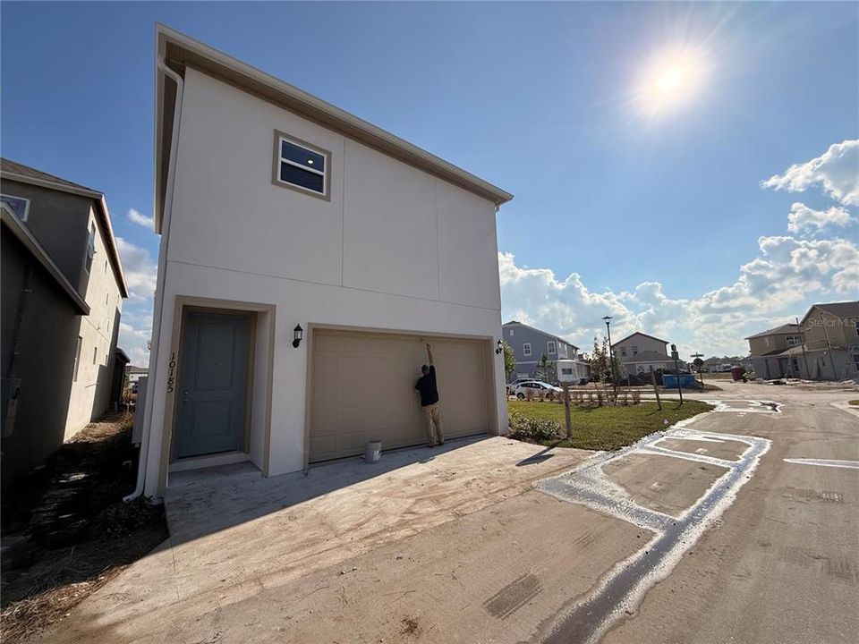 For Rent: $1,900 (1 beds, 1 baths, 79 Square Feet)