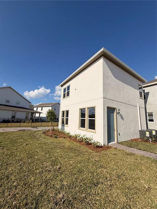 For Rent: $1,900 (1 beds, 1 baths, 79 Square Feet)