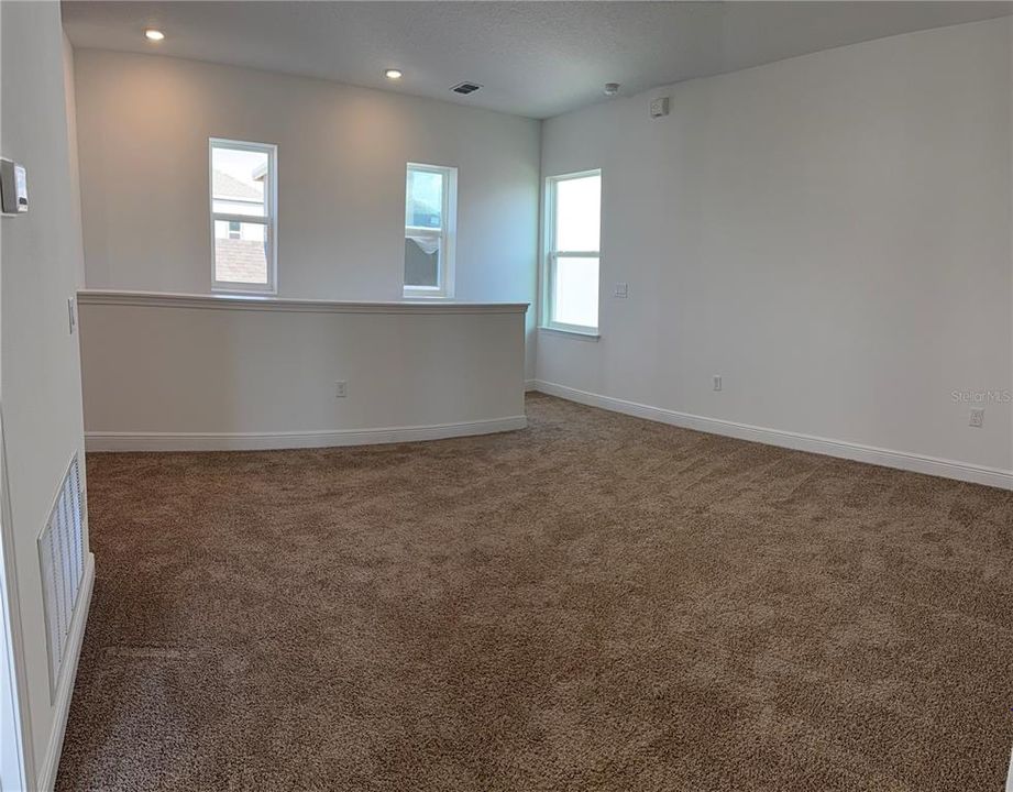 For Rent: $1,900 (1 beds, 1 baths, 79 Square Feet)