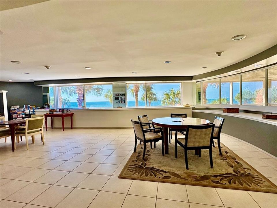 出租: $3,000 (1 贝兹, 1 浴室, 775 平方英尺)