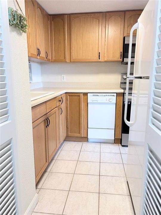 出租: $3,000 (1 贝兹, 1 浴室, 775 平方英尺)