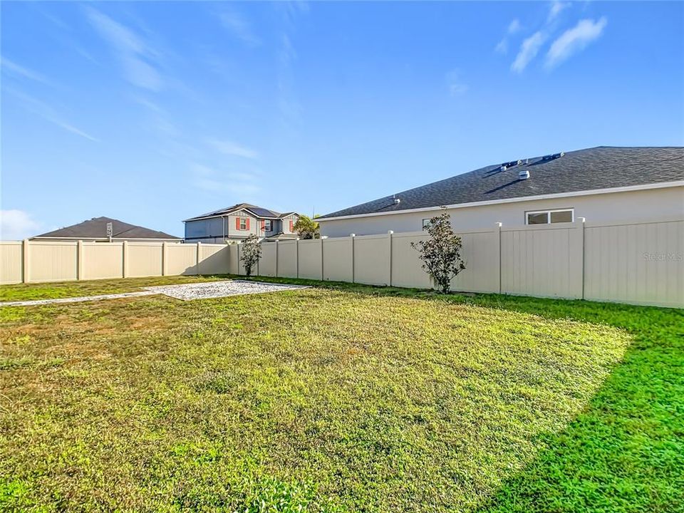 En Venta: $370,000 (4 camas, 2 baños, 1969 Pies cuadrados)