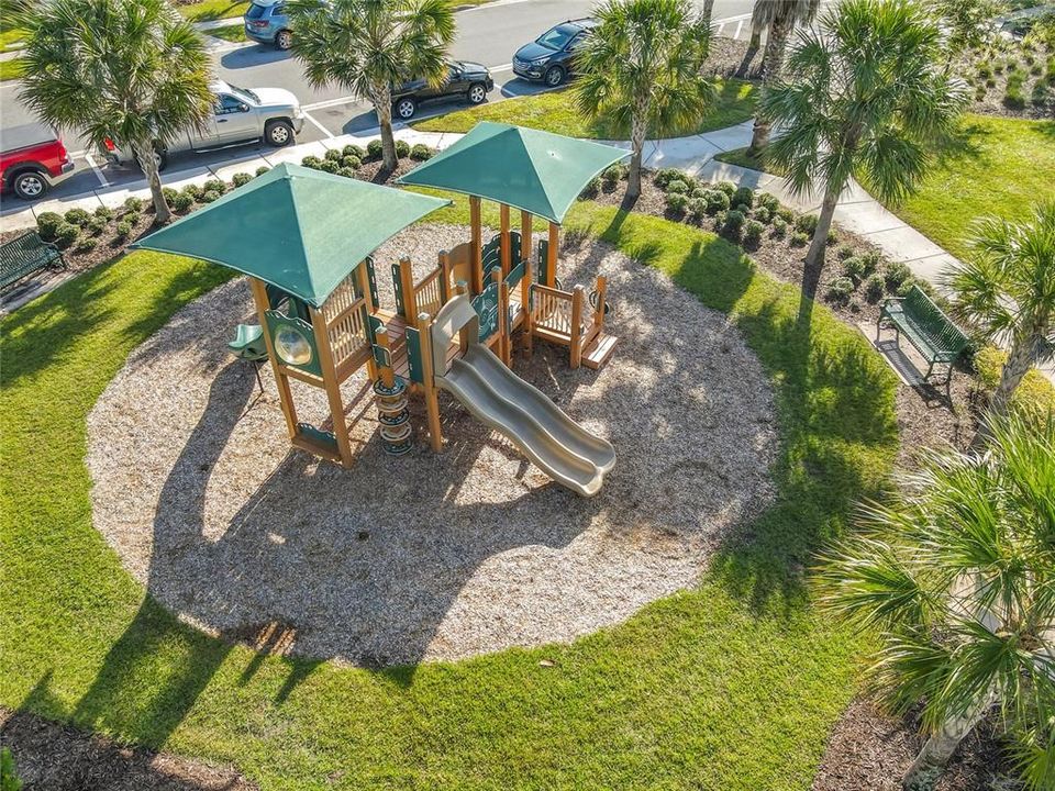 En Venta: $370,000 (4 camas, 2 baños, 1969 Pies cuadrados)