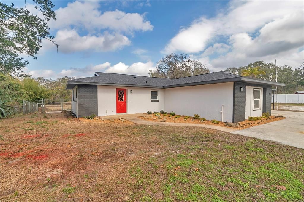 待售: $340,000 (3 贝兹, 1 浴室, 1341 平方英尺)