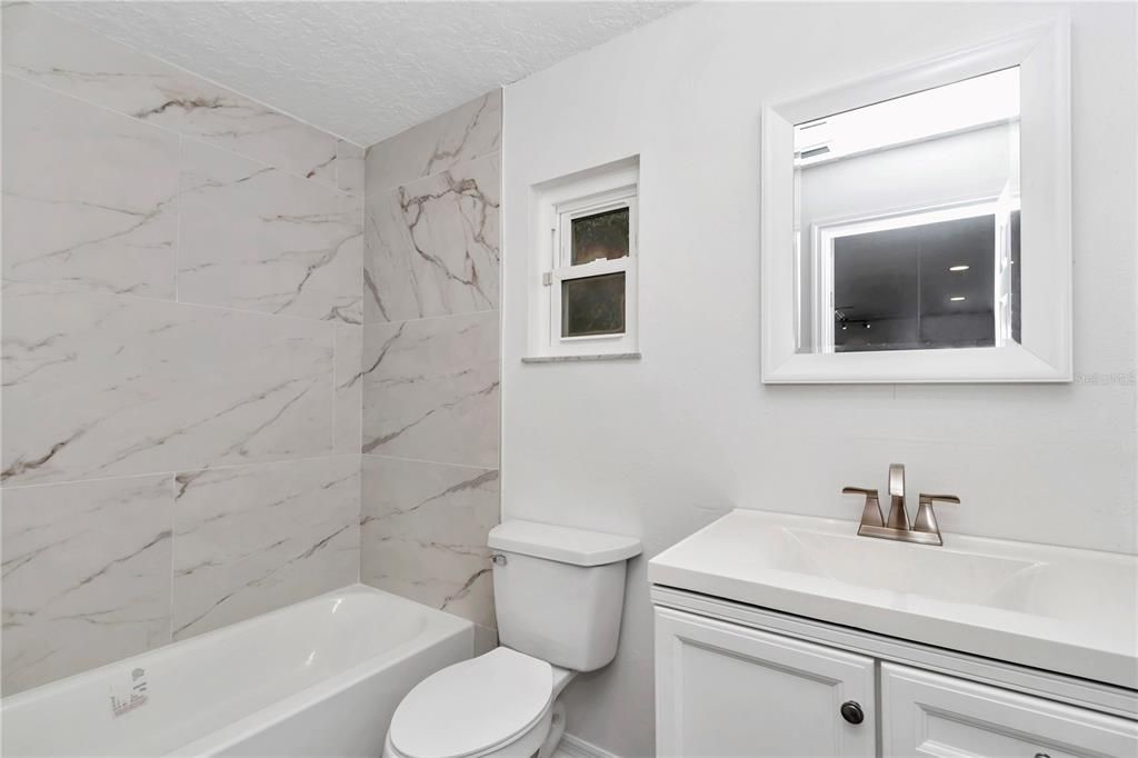 待售: $340,000 (3 贝兹, 1 浴室, 1341 平方英尺)