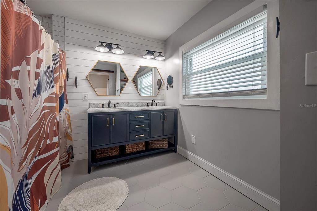 В аренду: $2,800 (2 спален, 2 ванн, 1292 Квадратных фут)