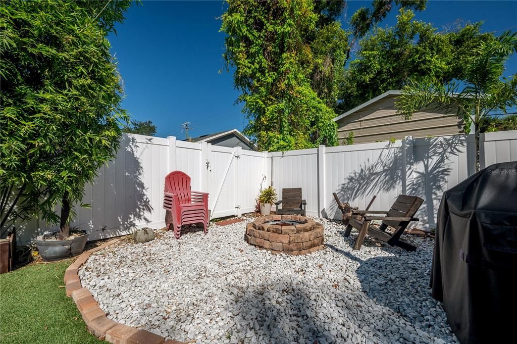 В аренду: $2,800 (2 спален, 2 ванн, 1292 Квадратных фут)