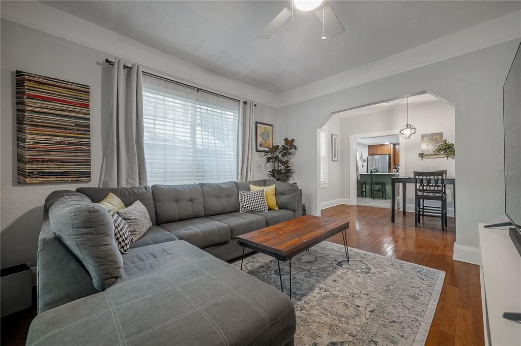 В аренду: $2,800 (2 спален, 2 ванн, 1292 Квадратных фут)