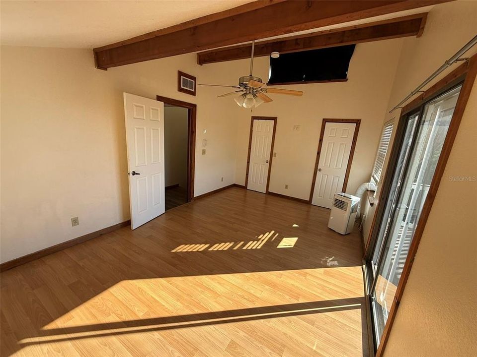 В аренду: $1,700 (3 спален, 2 ванн, 1392 Квадратных фут)