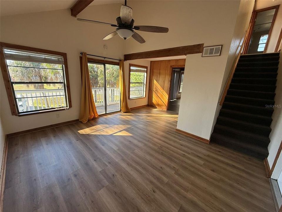 В аренду: $1,700 (3 спален, 2 ванн, 1392 Квадратных фут)