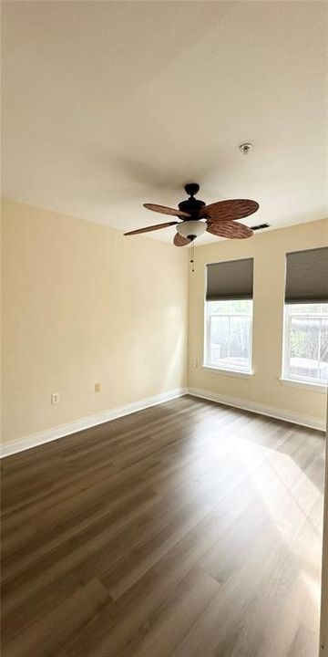 出租: $3,250 (4 贝兹, 2 浴室, 1870 平方英尺)