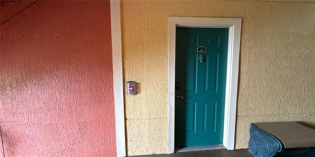 出租: $3,250 (4 贝兹, 2 浴室, 1870 平方英尺)