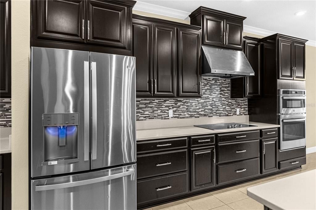 На продажу: $830,000 (5 спален, 4 ванн, 4440 Квадратных фут)