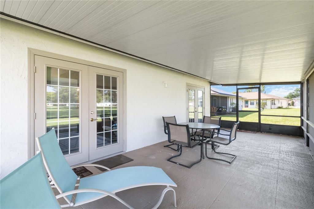 For Sale: $397,998 (3 beds, 2 baths, 2137 Square Feet)