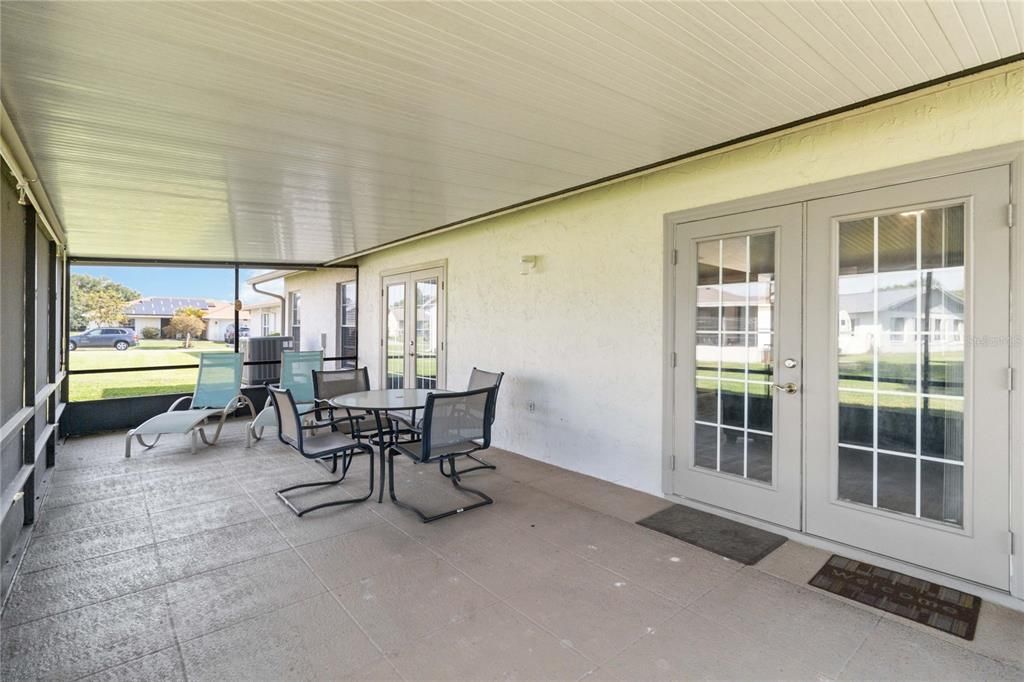 For Sale: $397,998 (3 beds, 2 baths, 2137 Square Feet)