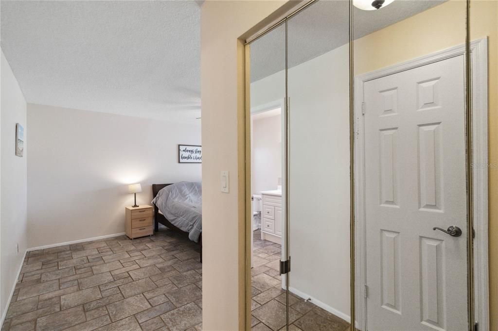 For Sale: $397,998 (3 beds, 2 baths, 2137 Square Feet)