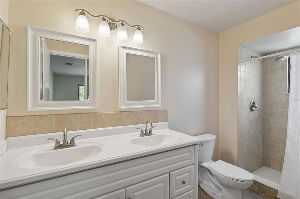 For Sale: $397,998 (3 beds, 2 baths, 2137 Square Feet)