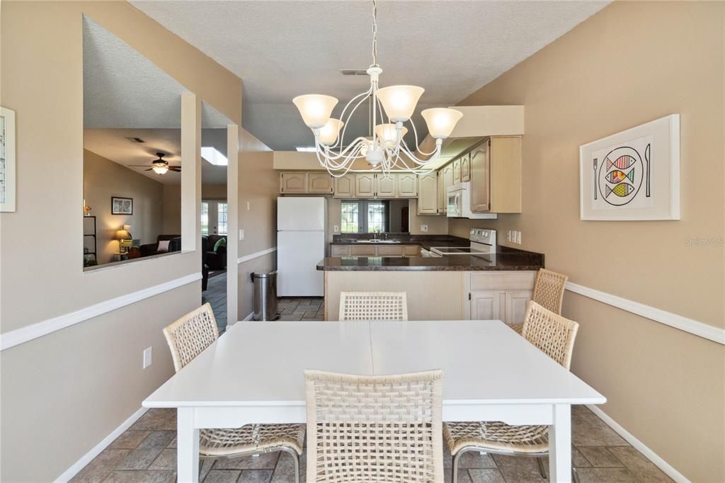 For Sale: $397,998 (3 beds, 2 baths, 2137 Square Feet)