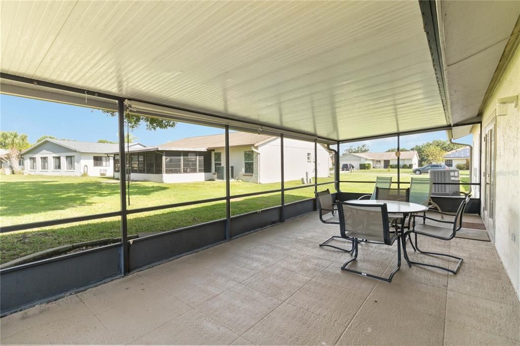 For Sale: $397,998 (3 beds, 2 baths, 2137 Square Feet)