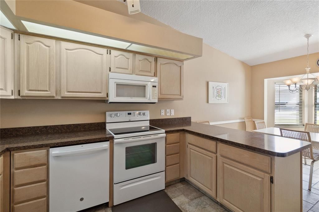 For Sale: $397,998 (3 beds, 2 baths, 2137 Square Feet)