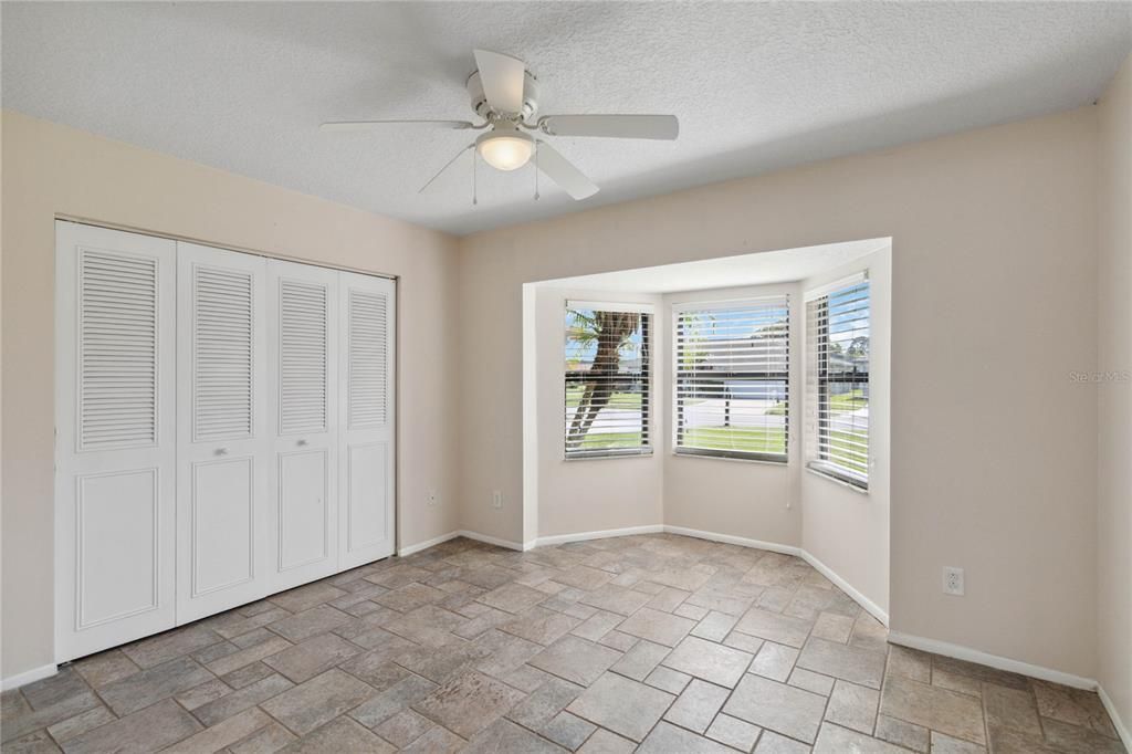 For Sale: $397,998 (3 beds, 2 baths, 2137 Square Feet)