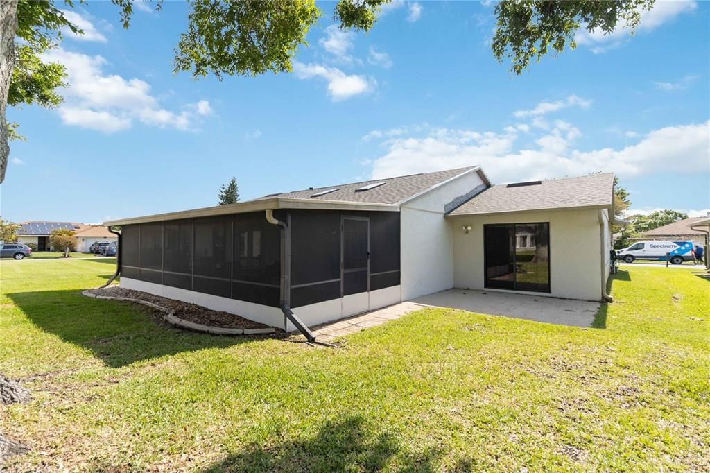 For Sale: $397,998 (3 beds, 2 baths, 2137 Square Feet)