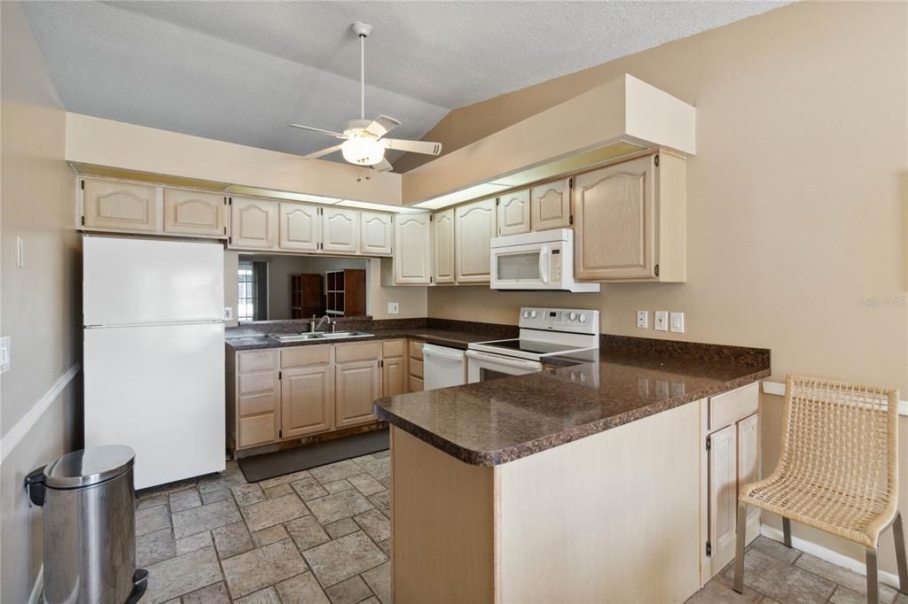 For Sale: $397,998 (3 beds, 2 baths, 2137 Square Feet)