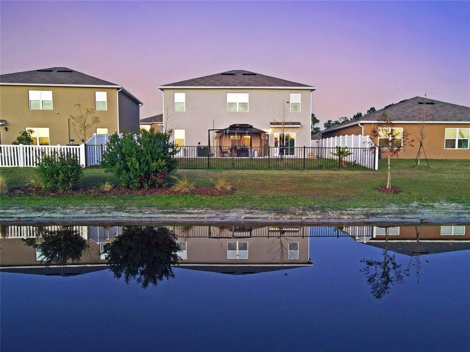 En Venta: $419,000 (5 camas, 3 baños, 2696 Pies cuadrados)