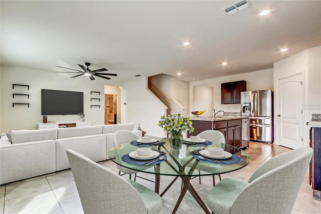 En Venta: $419,000 (5 camas, 3 baños, 2696 Pies cuadrados)