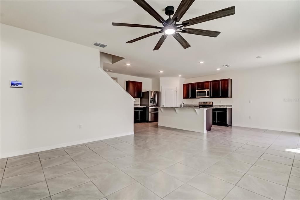 En Venta: $419,000 (5 camas, 3 baños, 2696 Pies cuadrados)